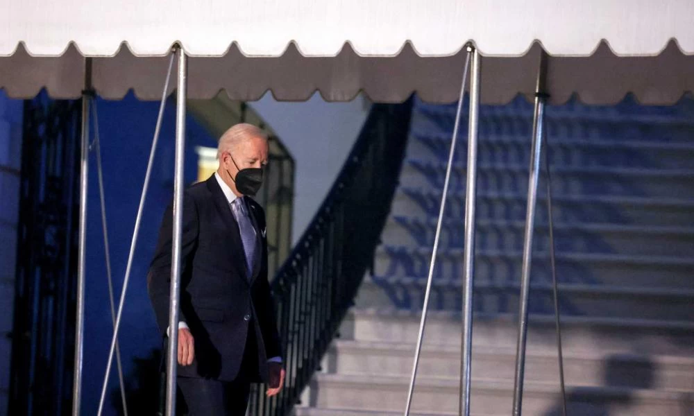 ΗΠΑ: «Χτύπημα» για τον Μπάιντεν το «όχι» γερουσιαστή στο σχέδιο κοινωνικών μεταρρυθμίσεων
